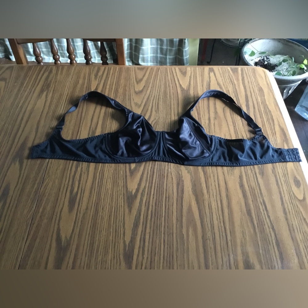 Black original style Breezies bra
